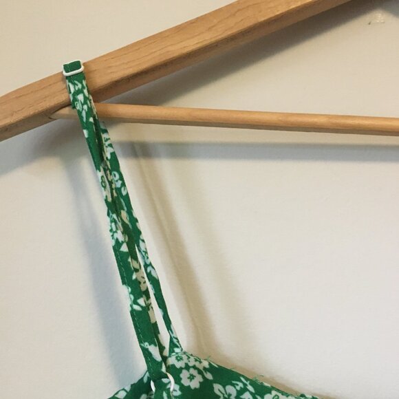 Summer Shamrock Green Bra Top With White Flowers - Picture 4 of 11